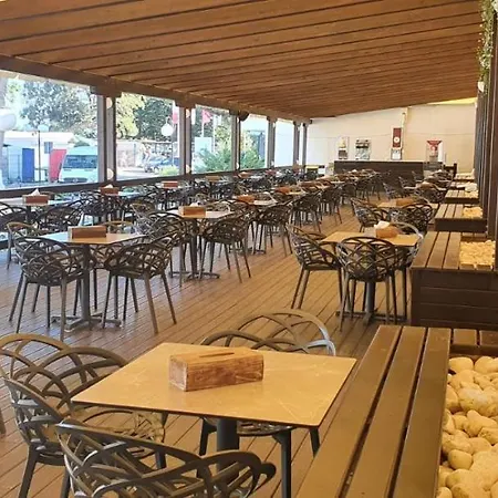 斯托阿马雷 - 德尔费努酒店 艾福雷诺德