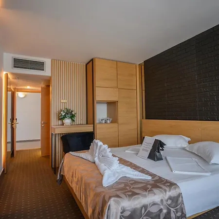 Complex Hotelier Steaua De Mare - Delfinul 3* Eforie Nord